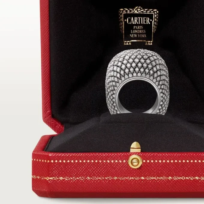 Coussin De Cartier Ring