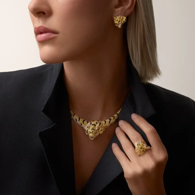 Faune Et Flore De Cartier Necklace, Yellow, Orange and Brown Diamonds, Paved Faune Et Flore De Cartier Necklace, Yellow, Orange and Brown Diamonds, Paved