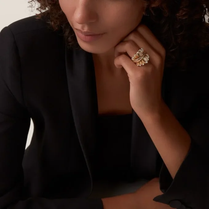 Grain De Cafe Ring, Diamonds