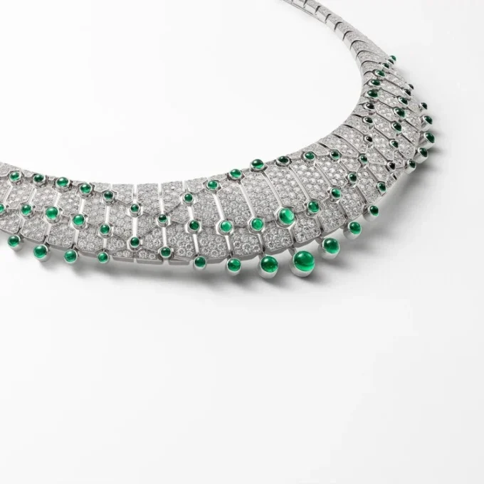 Le Voyage Recommence Necklace, Emerald, Paved