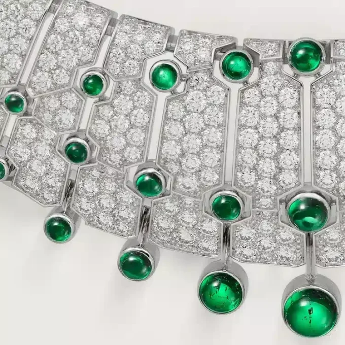 Le Voyage Recommence Necklace, Emerald, Paved