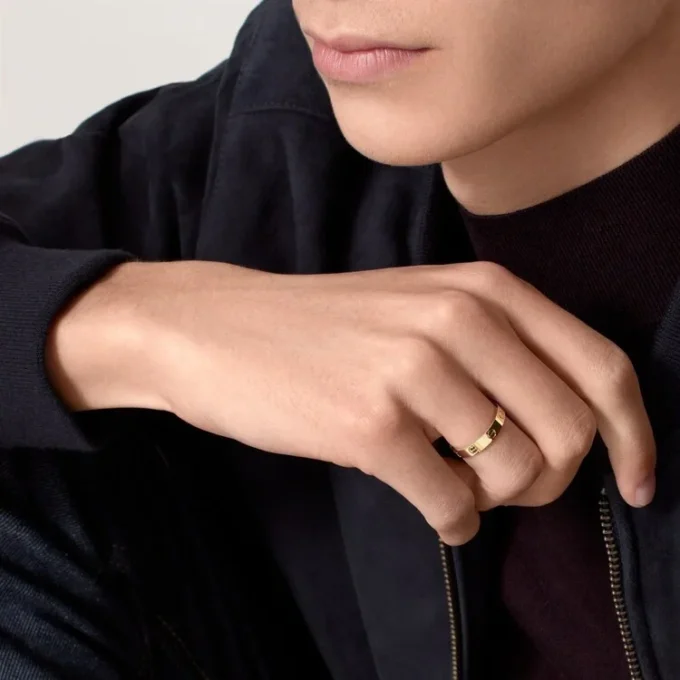 Love Wedding Band in Yellow Gold, Small Model | Cartier Us