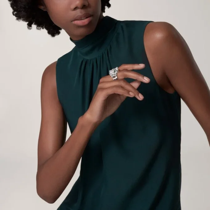 Panthere De Cartier Ring – White Gold, Onyx, Emeralds, Diamonds – Cartier