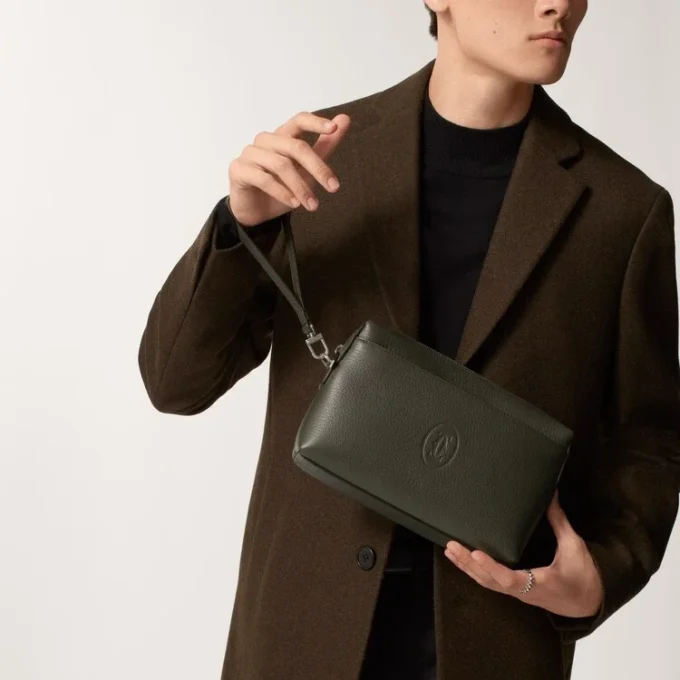Pouch, Must