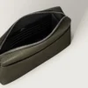 Pouch, Must