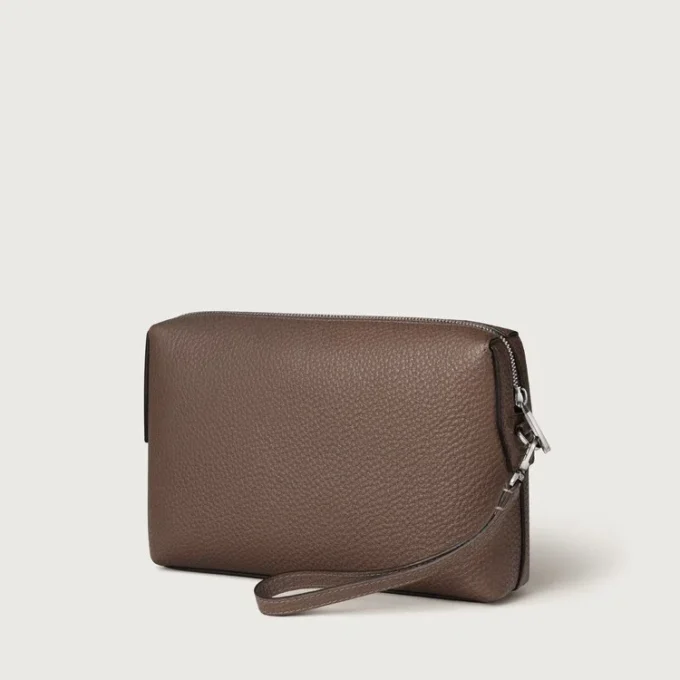 Pouch, Must