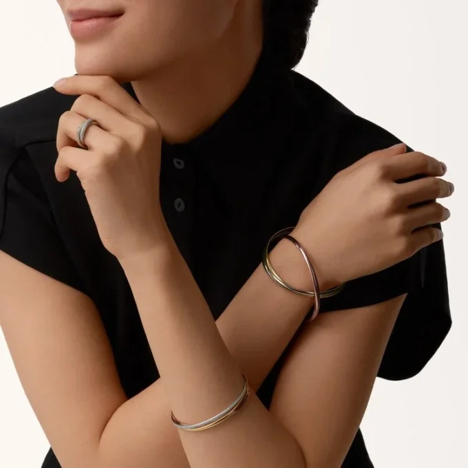 Trinity Bracelet in Tricolor Gold, Classic Model | Cartier Us